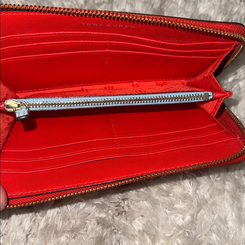 Tory Burch Vibrant Wallet - Picture 5 of 11